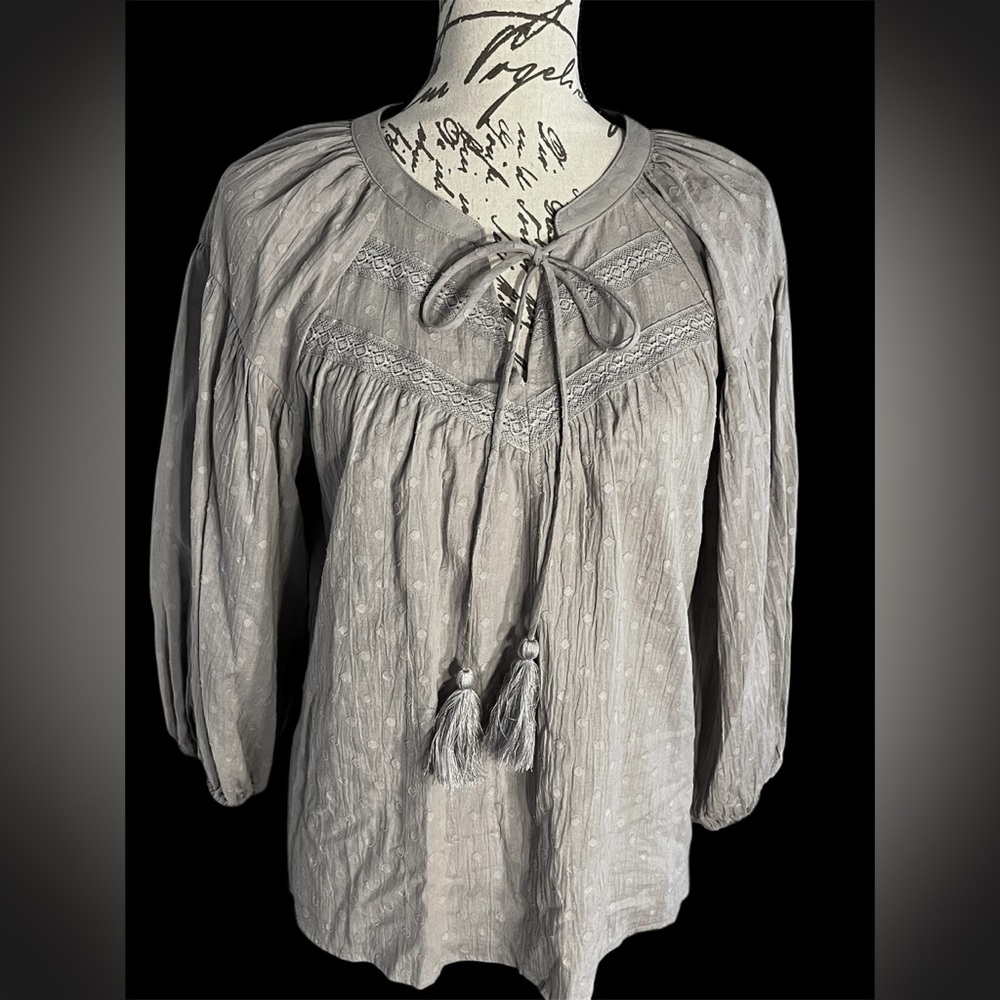 New Mustard Seed Gray embroidery Peasant Blouse Loose Fit Sample Show Medium